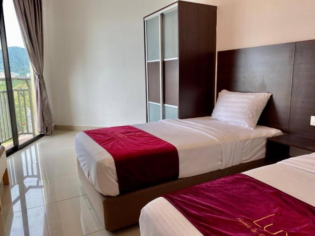 มารีน่า ไฮท์ โฮเต็ล เรสซิเดนซ์ Hotel ลุมุต ภายนอก รูปภาพ