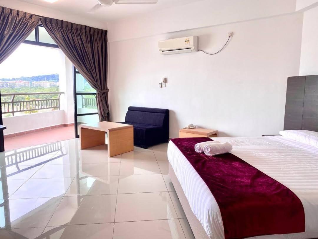 มารีน่า ไฮท์ โฮเต็ล เรสซิเดนซ์ Hotel ลุมุต ภายนอก รูปภาพ