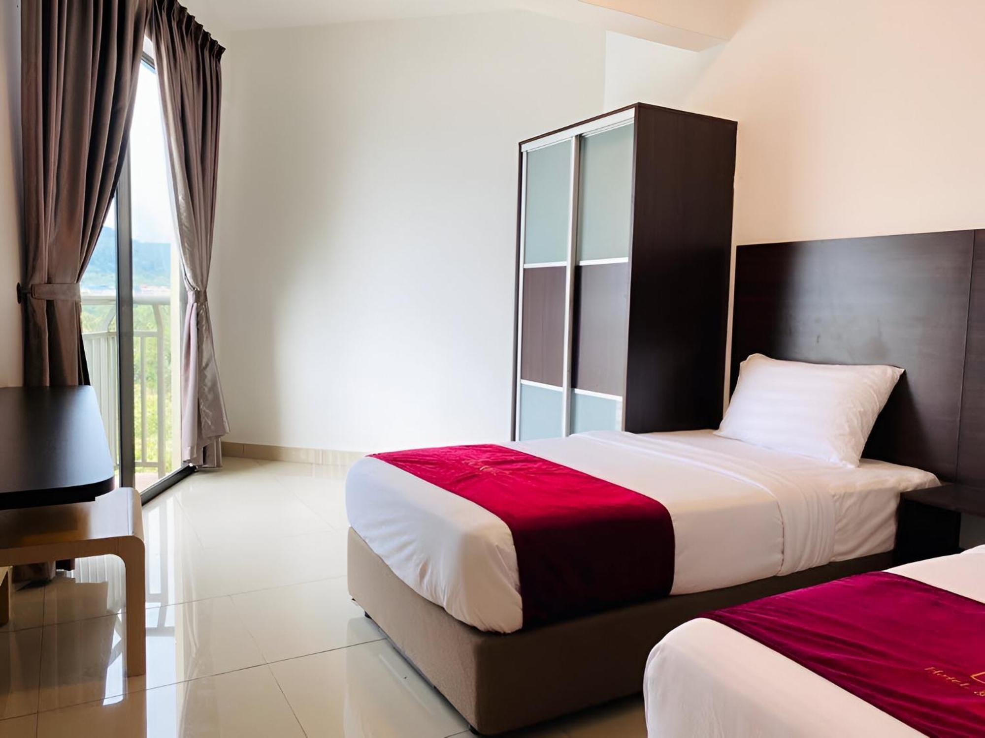 มารีน่า ไฮท์ โฮเต็ล เรสซิเดนซ์ Hotel ลุมุต ภายนอก รูปภาพ