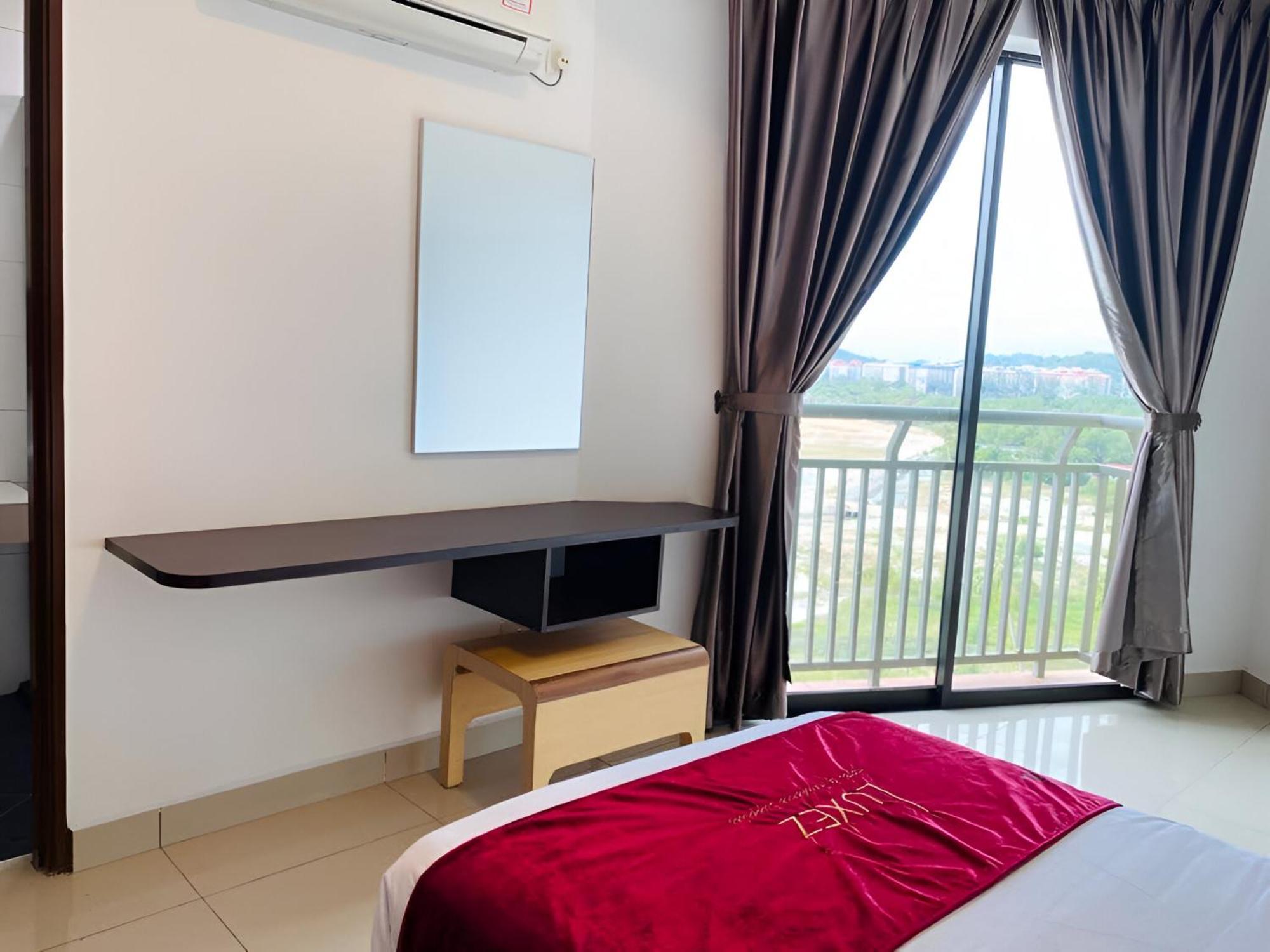 มารีน่า ไฮท์ โฮเต็ล เรสซิเดนซ์ Hotel ลุมุต ภายนอก รูปภาพ